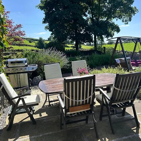 Canny Brow Barn בית נופש *