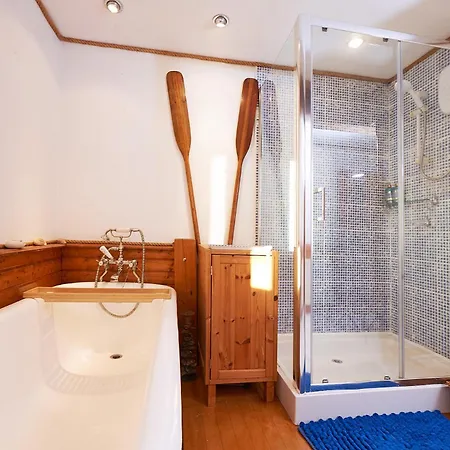 Canny Brow Barn בית נופש *