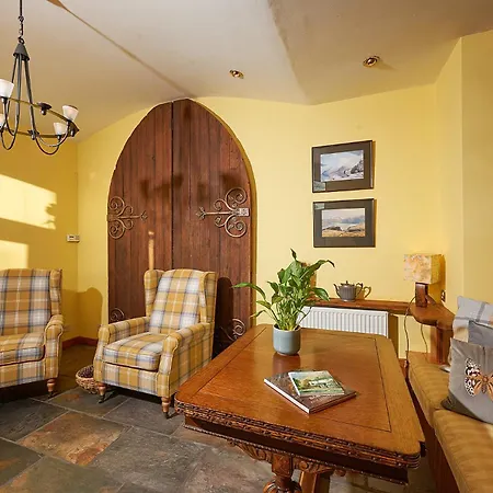 Canny Brow Barn קנדל